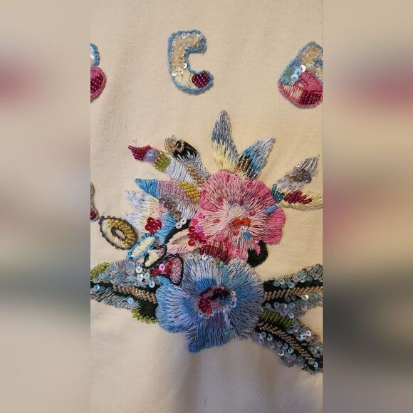 BCBGโMAX AZRIA Yellow Embroidered Zip Up Sweater - Size Large - Picture 14 of 15